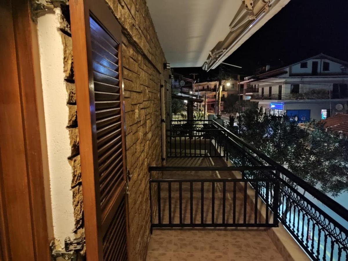 Ξενώνας Φωτεινη Ouranoupoli Exterior photo