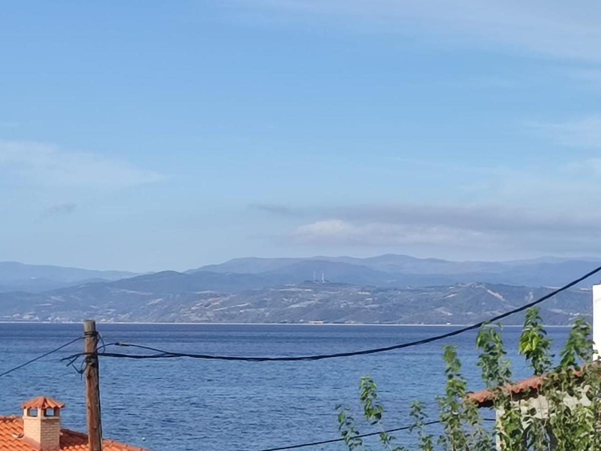 Ξενώνας Φωτεινη Ouranoupoli Exterior photo